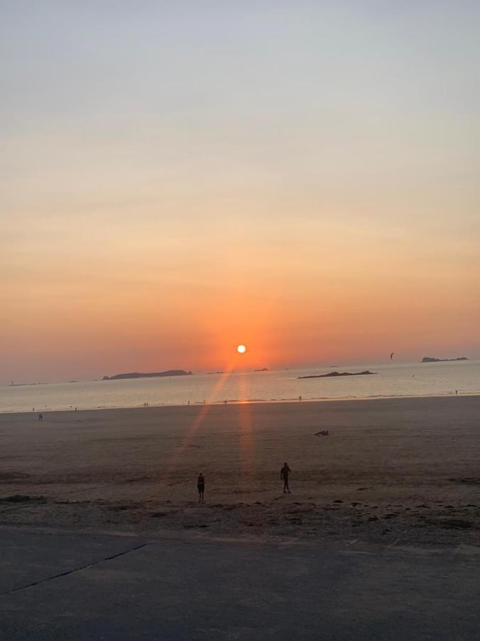 Saint-Malo : bel appartement -10min à pied intra/plages Esterno foto